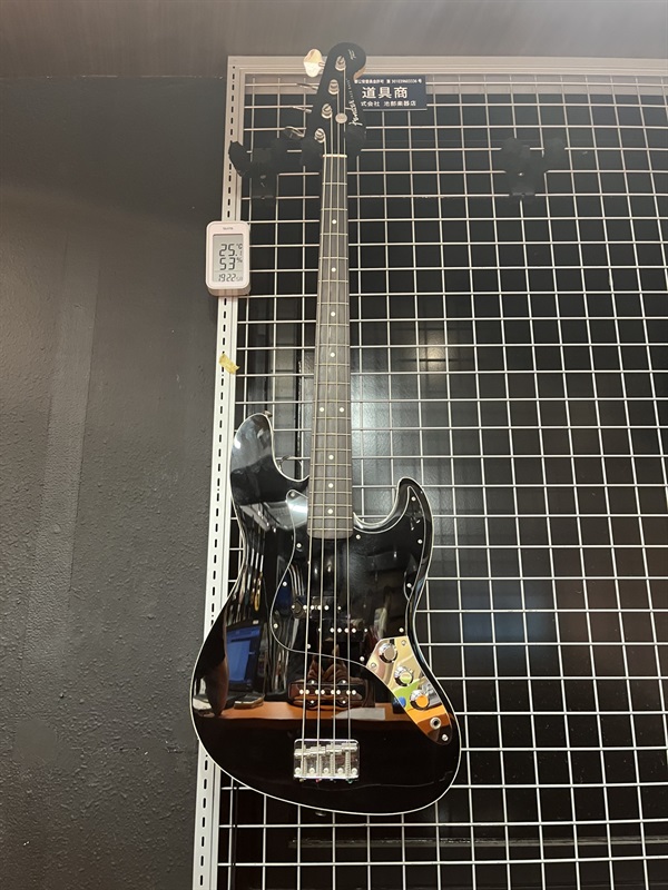 Fender Made in Japan Aerodyne Jazz Bassの画像